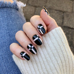 Geometric Plaid | Medium | Oval - Tab Press-On